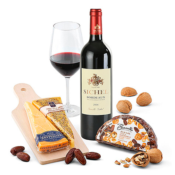 Delicada composición de Queso y Vino | DELICAT