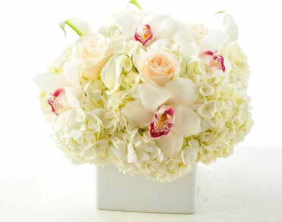 Elegante composición de Orquídeas y Hortensias | VERONA