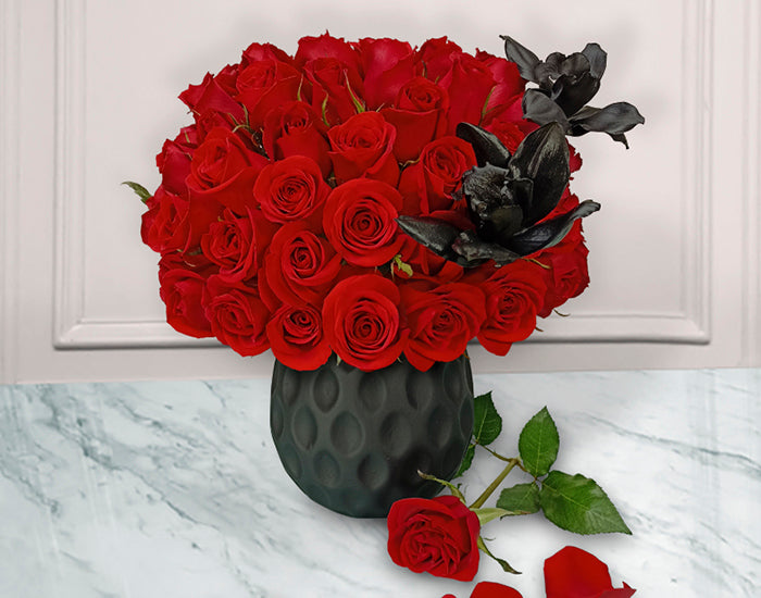 Rosas Rojas con Orquideas negras | AGATHE