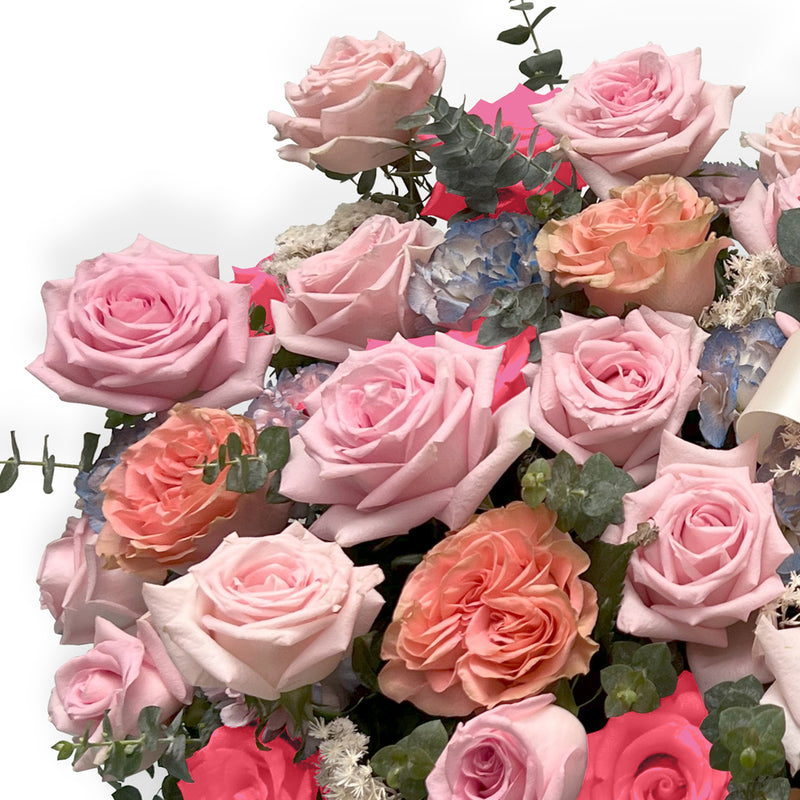 Canasto de 30 Rosas en Tonalidades Suaves | CATHERINE