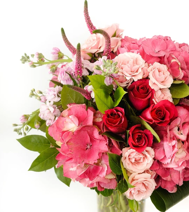 Arreglo floral de Hortensias y Rosas | VERNAZZA