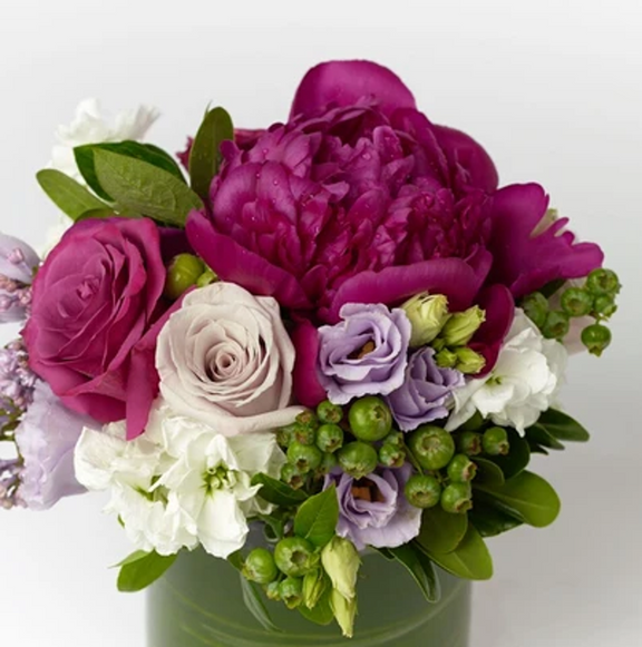 Arreglo de Rosas Dalias y Lisianthus | TRIESTE
