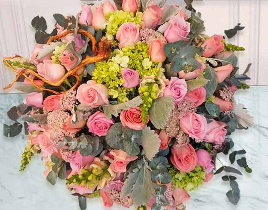 Espectacular arreglo de 96 Rosas | ROCHELLE