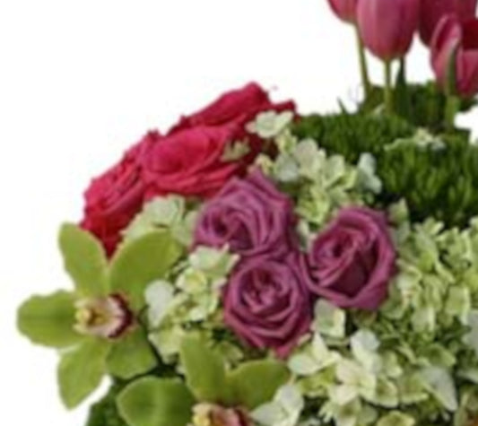 Arreglo Floral Orquideas Tulipanes y Rosas | LOVELY