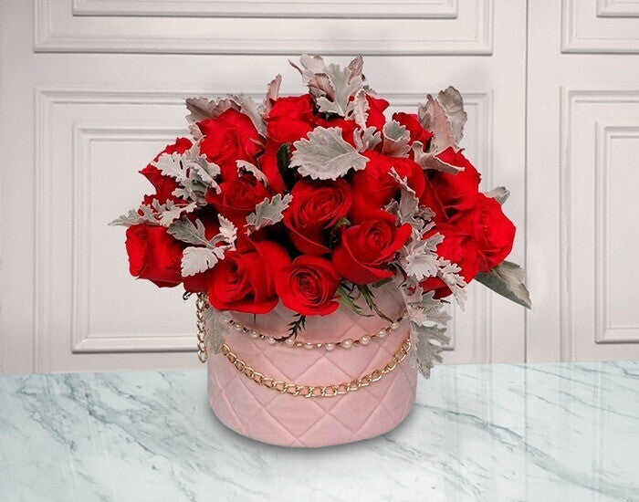 Caja aterciopelada con 75 Rosas | MADAME BIG