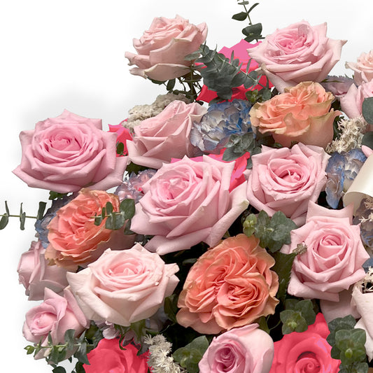 Canasto de 30 Rosas en Tonalidades Suaves | CATHERINE