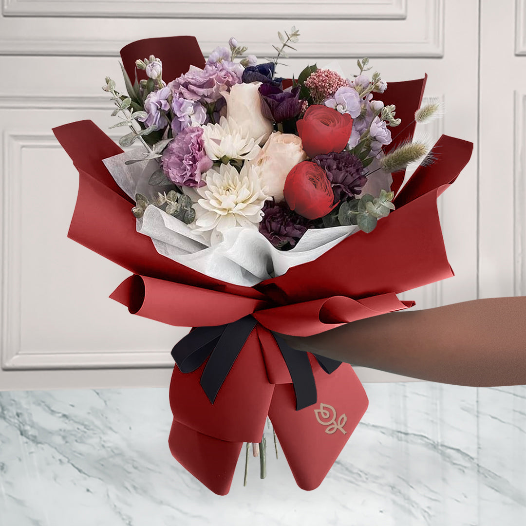 Espectacular ramo de rosas premium y crisantemos | CROTONE
