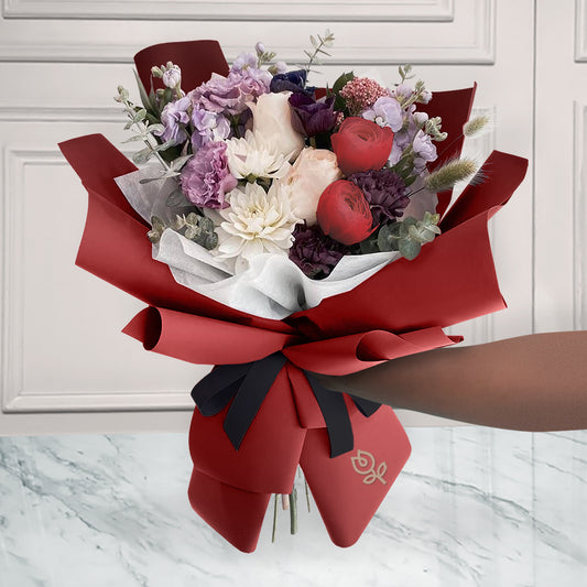 Espectacular ramo de rosas premium y crisantemos | CROTONE