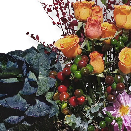 Composición floral artística de Anturios y Dalias | Marielle