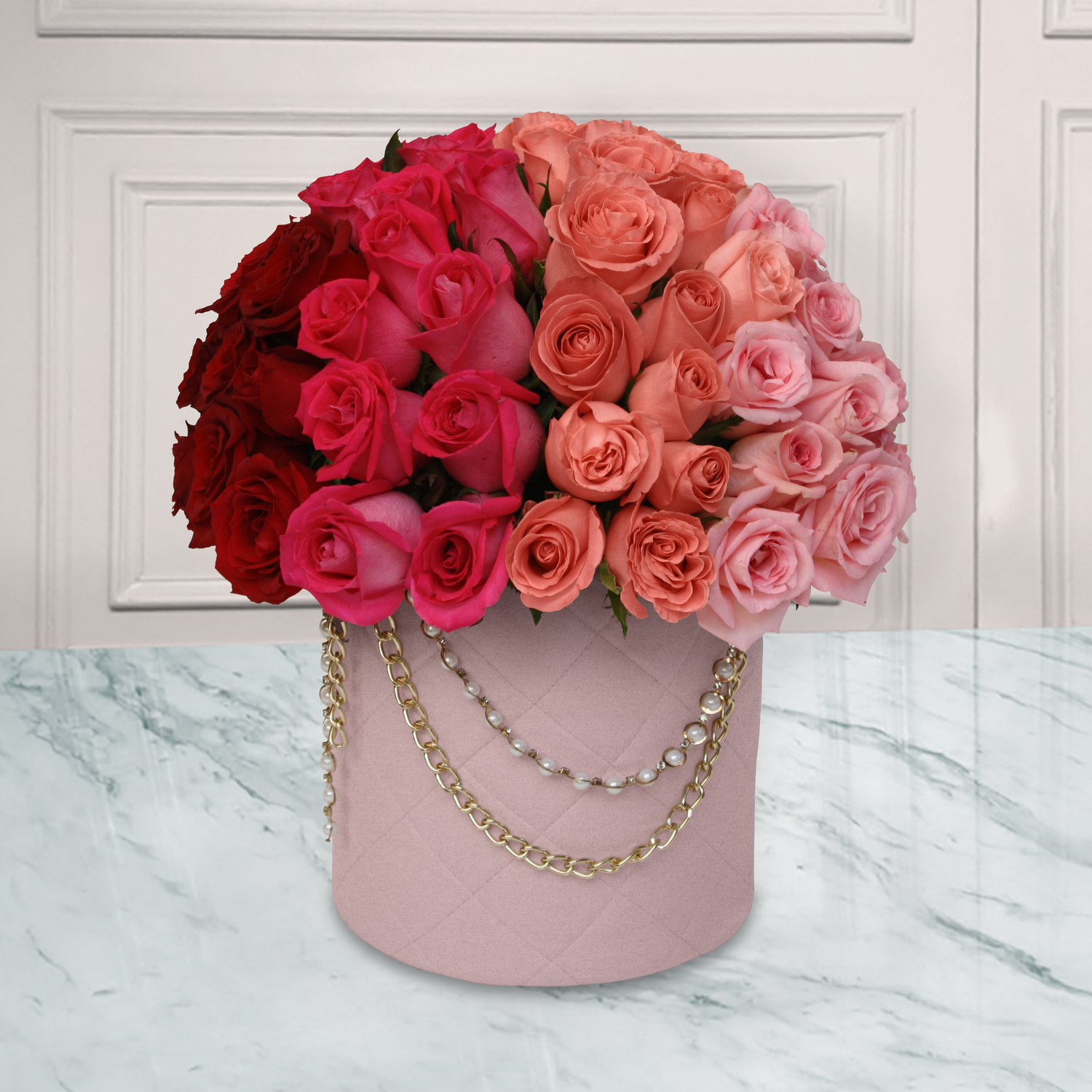 Lujosa Caja de 80 Rosas Premium | CHANEL