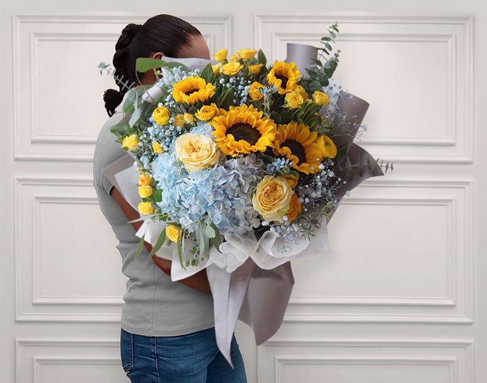 Ramo de Girasoles y Flores Mixtas | ELVIRA